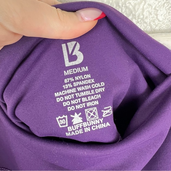 Buff Bunny Dark Purple Active Leggings w/ Pockets Size Medium - Picture 3 of 3